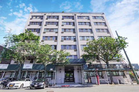 Photo of 10 Bay Street Landing #8i, Staten Island, NY 10301 (MLS # 2403866)