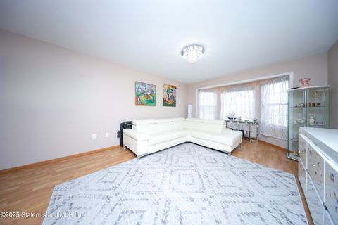 MLS: 2500210