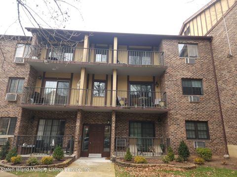 Photo of 29 Donna Court #12, Staten Island, NY 10314 (MLS # 1160293)