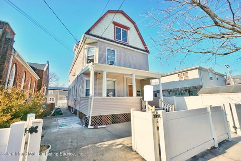 Photo of 7355 Amboy Road, Staten Island, NY 10307 (MLS # 2600938)
