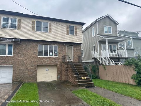 Photo of 298 Adams Avenue Ave, Staten Island, NY 10306 (MLS # 1164383)