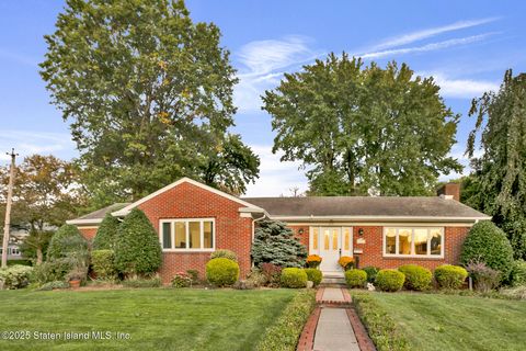 Photo of 125 Bertha Place, Staten Island, NY 10301 (MLS # 2506318) Photo of 125 Bertha Place, Staten Island, NY 10301 (MLS # 2506318)