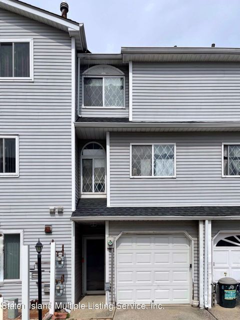 Photo of 79 Simmons Lane, Staten Island, NY 10314 (MLS # 1161315)