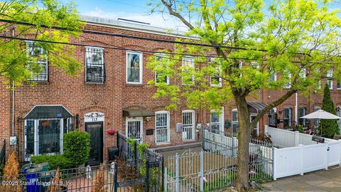 Photo of 111 Chestnut Avenue, Staten Island, NY 10305 (MLS # 2502636)