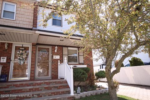 Photo of 10 Berry Avenue W, Staten Island, NY 10312 (MLS # 2601915)