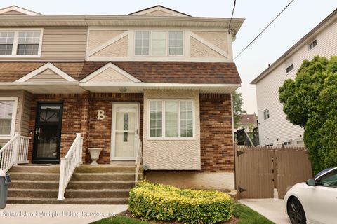 Photo of 14 Row Place, Staten Island, NY 10312 (MLS # 1162467)