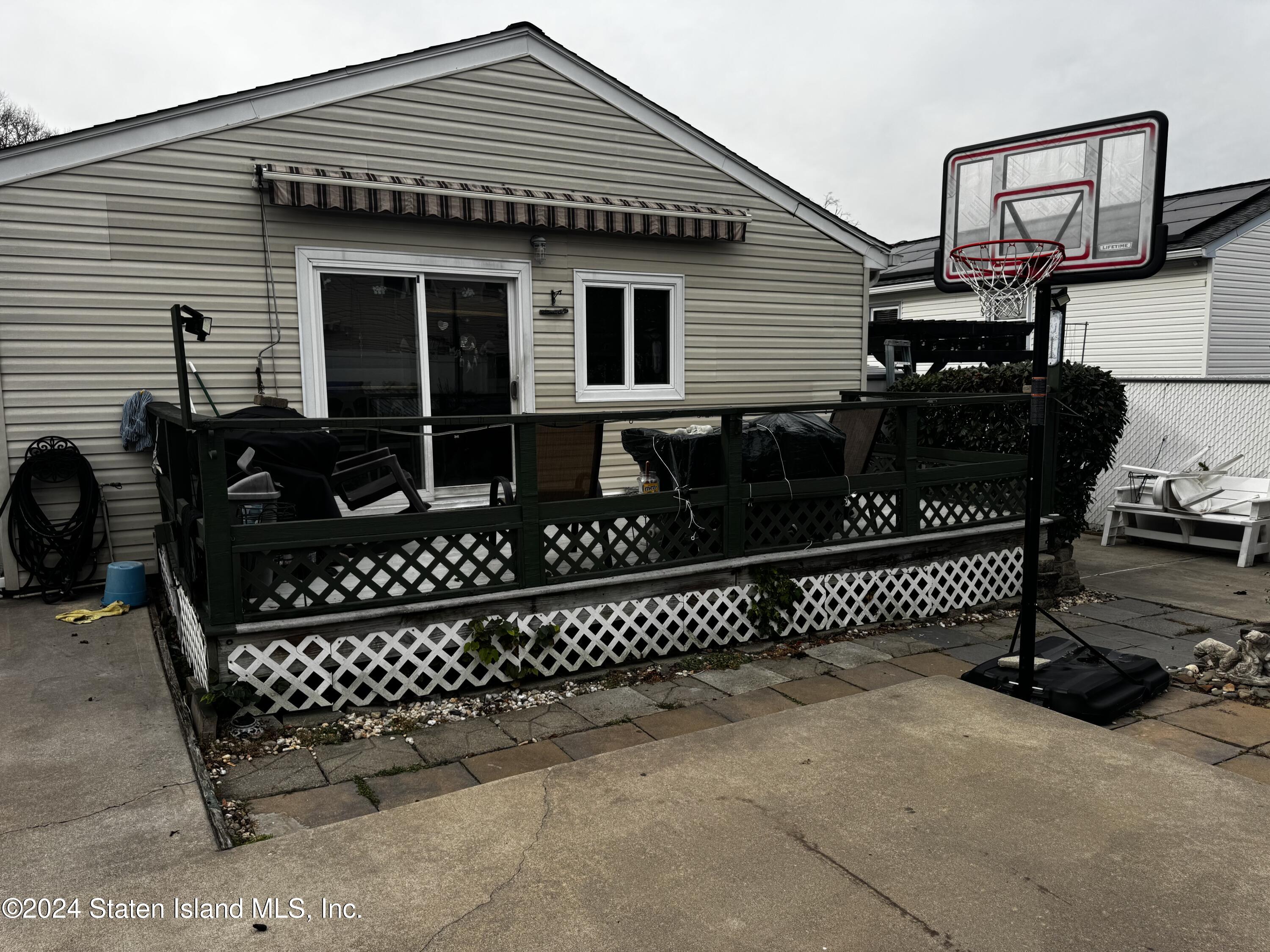 203 Cortelyou Avenue, Staten Island, New York image 9