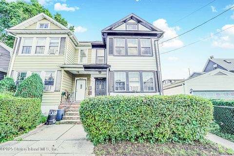 Photo of 58 Seneca Street, Staten Island, NY 10310 (MLS # 2503546)