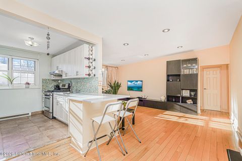 Photo of 396 Maryland Avenue #3a, Staten Island, NY 10305 (MLS # 2600497)