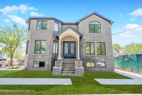 Photo of 350 Poillon Avenue, Staten Island, NY 10312 (MLS # 2502488)