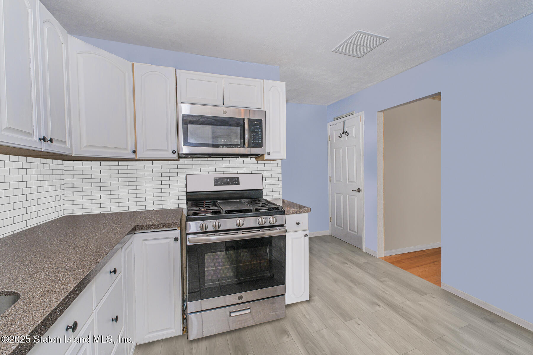 52 Pleasant Plains Avenue, Staten Island, New York image 6