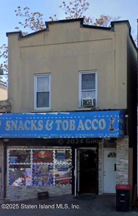 Photo of 136 New Dorp Lane, Staten Island, NY 10306 (MLS # 2500531)