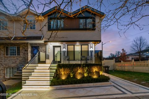 Photo of 155 Graves Street, Staten Island, NY 10314 (MLS # 2507166)