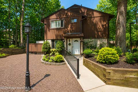 Townhouse For Sale - 24 Rumson Road<br/> Staten Island, NY 10314