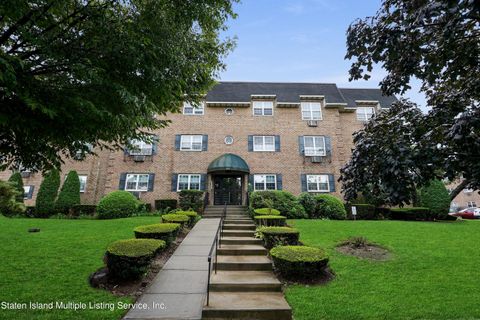 Photo of 392 Maryland Avenue #1b, Staten Island, NY 10305 (MLS # 1164018)