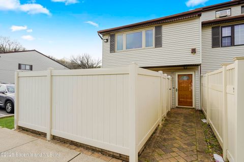 Photo of 33 Lombard Court #A, Staten Island, NY 10312 (MLS # 2502101)