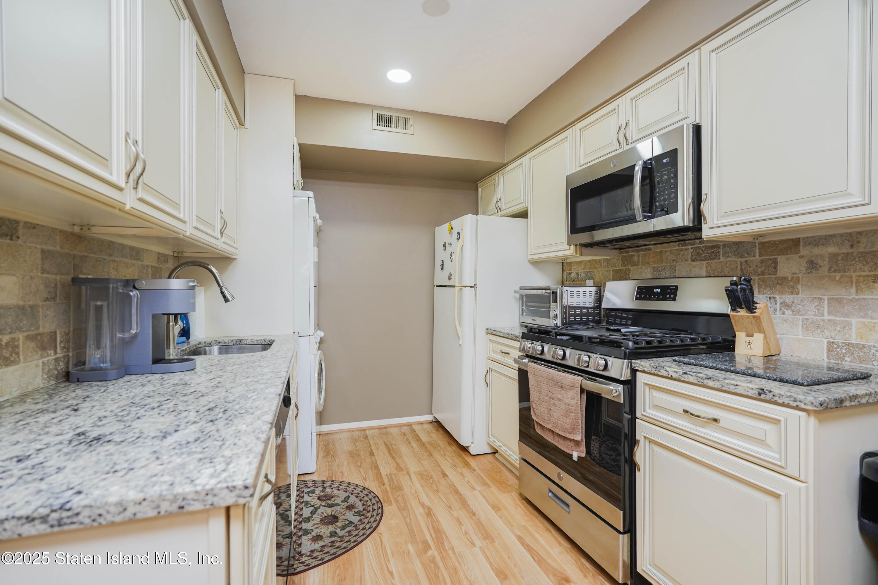 33 Lombard Court #A, Staten Island, New York image 10