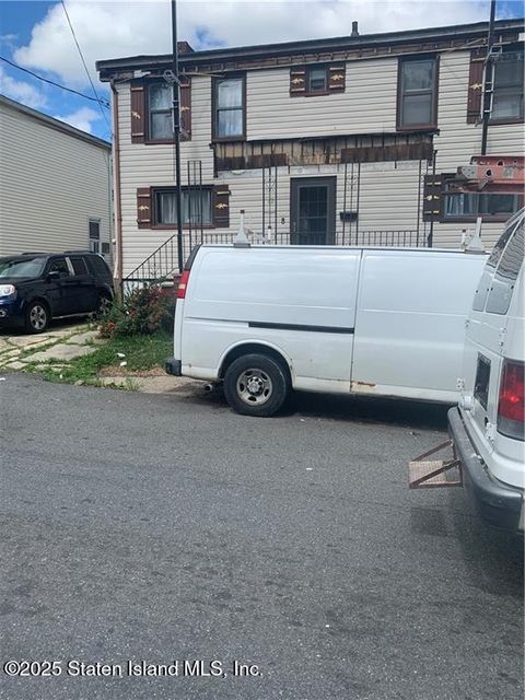 Photo of 12 Trantor Place, Staten Island, NY 10302 (MLS # 2500729)