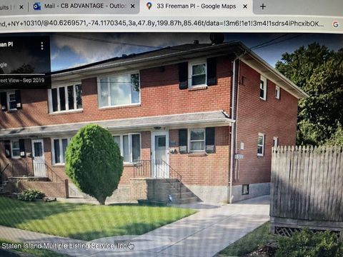 Photo of 12 Freeman Place, Staten Island, NY 10310 (MLS # 1159131)
