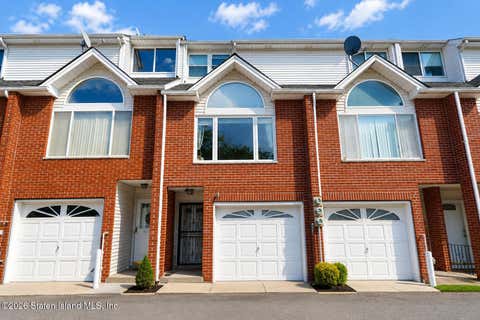 Photo of 45 Cranford Court, Staten Island, NY 10306 (MLS # 2604154)