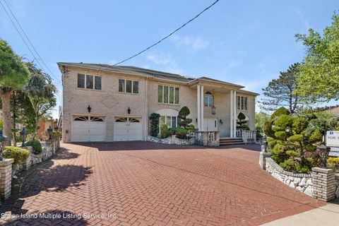 Photo of Staten Island, NY 10309 (MLS # 1161493)