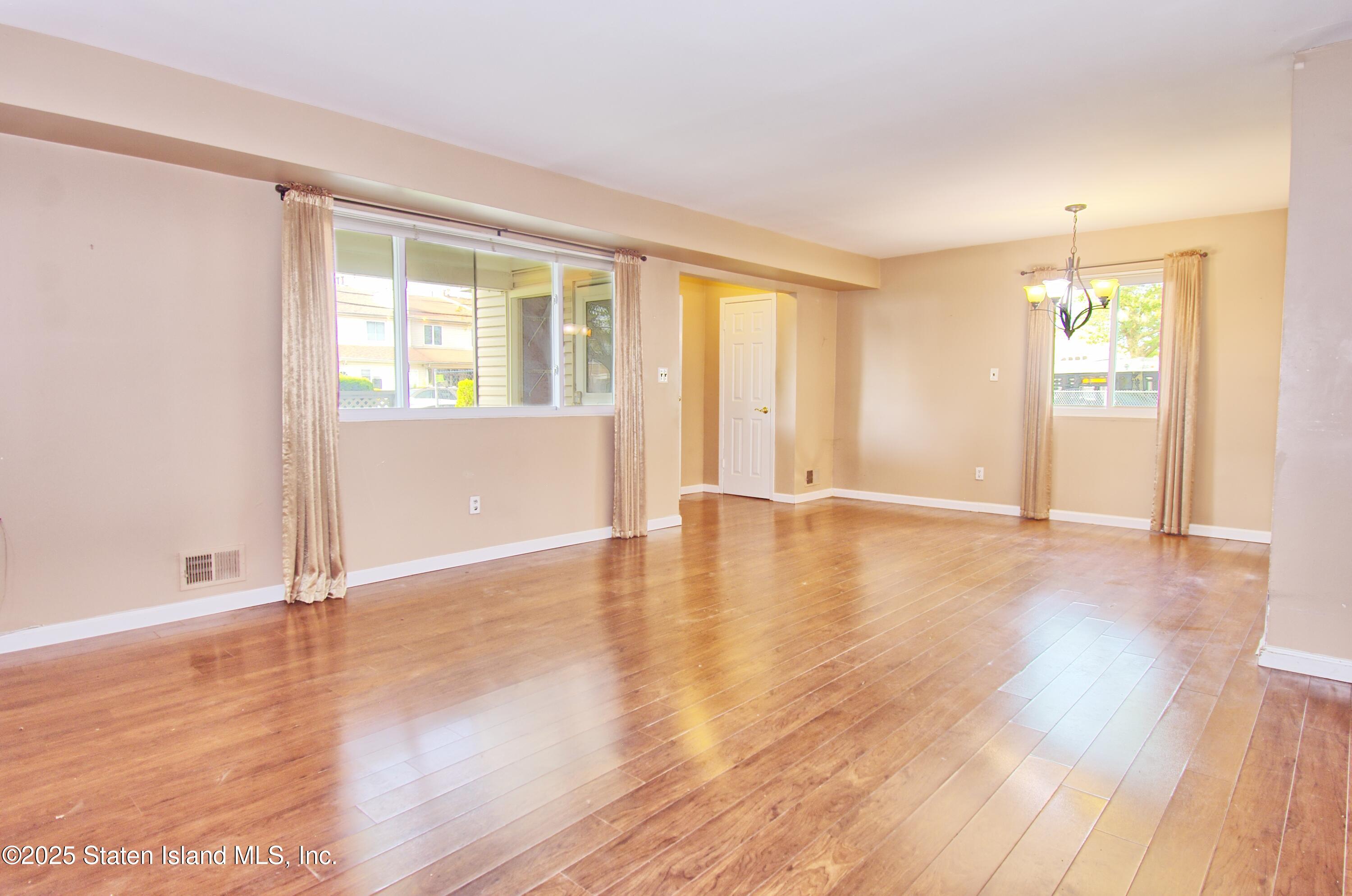 6 Jules Drive, Staten Island, New York image 6