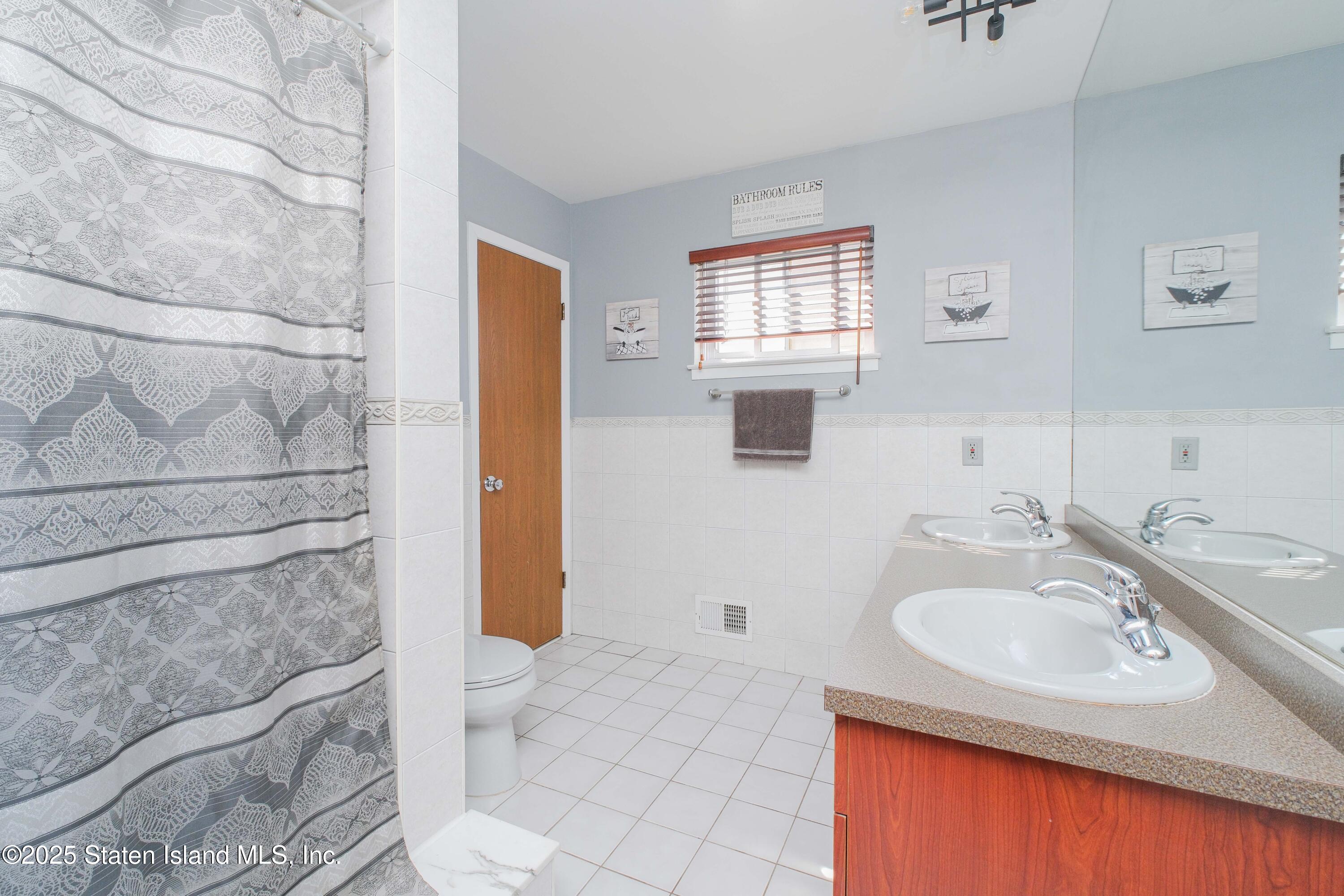 73 Ilyse Court, Staten Island, New York image 39