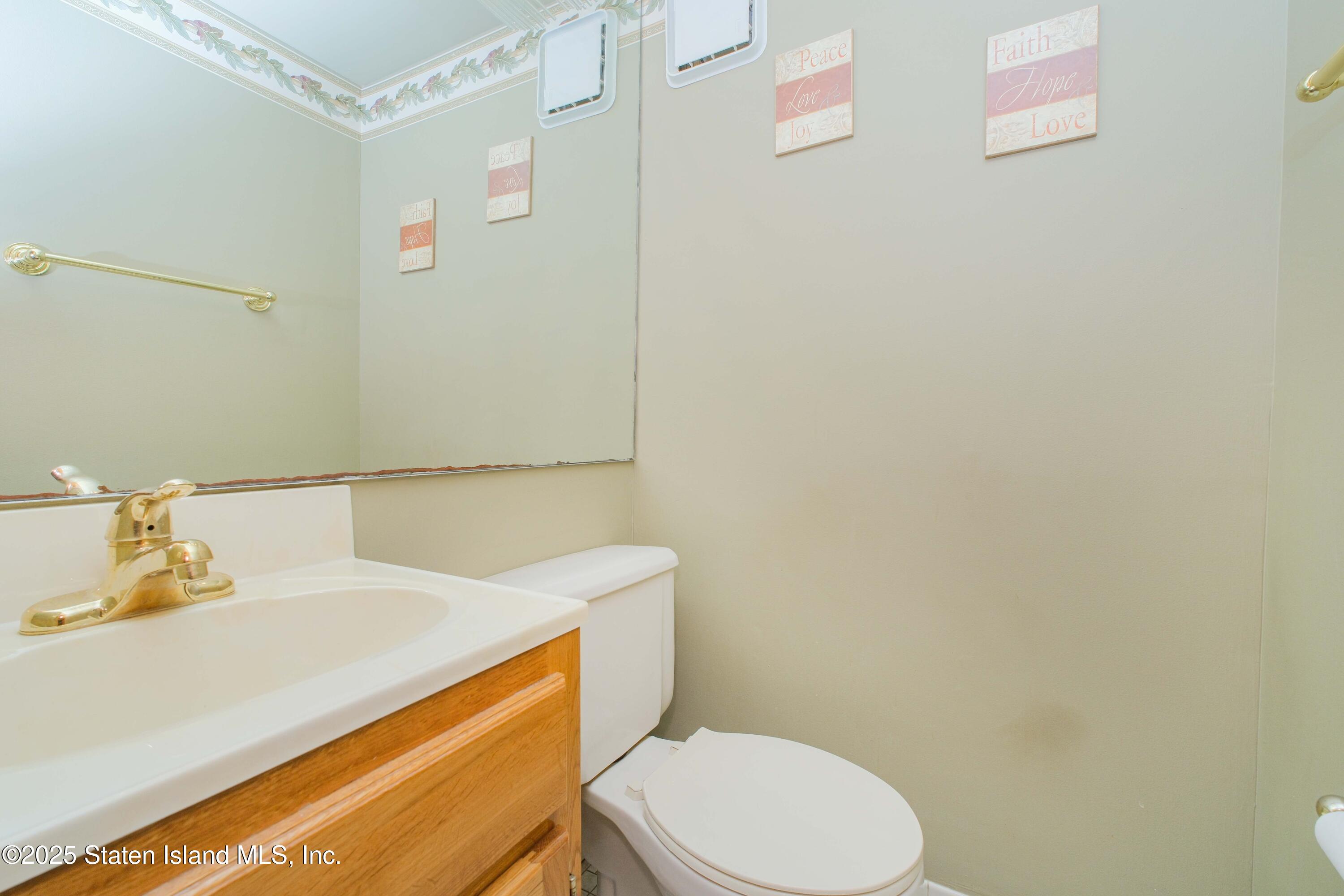 73 Ilyse Court, Staten Island, New York image 22