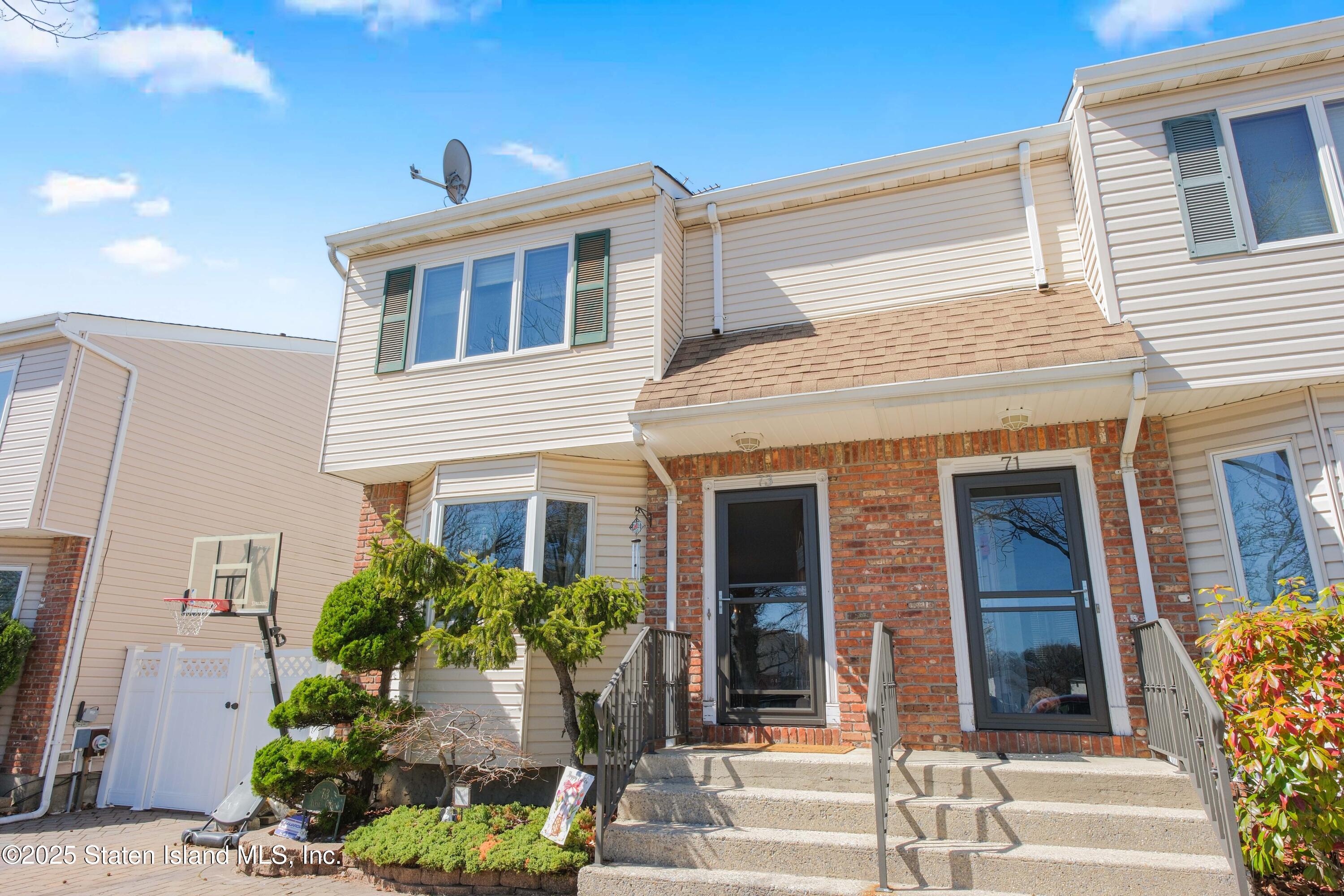 73 Ilyse Court, Staten Island, New York image 6