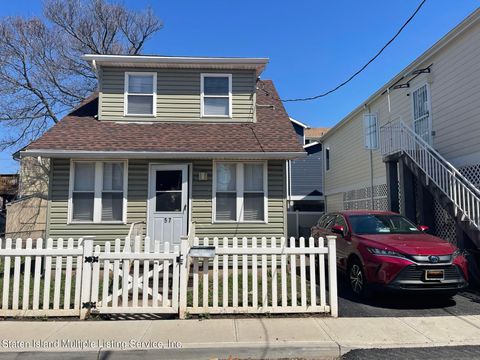 Photo of 57 Neutral Avenue, Staten Island, NY 10306 (MLS # 1162862)