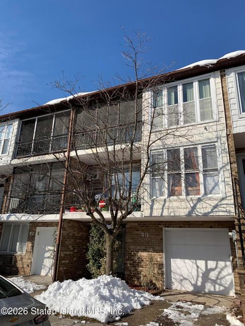 Photo of 43 Lamped Loop #3, Staten Island, NY 10314 (MLS # 2600331)