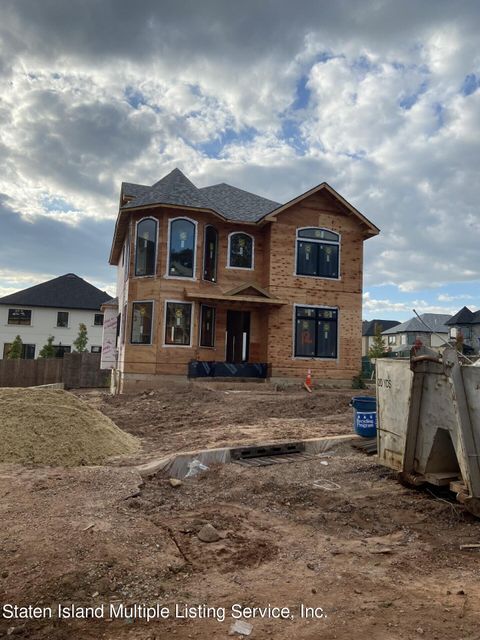 Photo of 12 Torrice Loop, Staten Island, NY 10309 (MLS # 1164691)