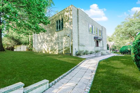 Photo of 620 Ocean Terrace, Staten Island, NY 10301 (MLS # 2502869)