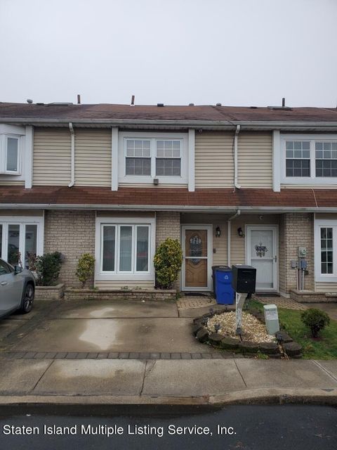 Photo of 48 Adrianne Lane, Staten Island, NY 10303 (MLS # 2401219)