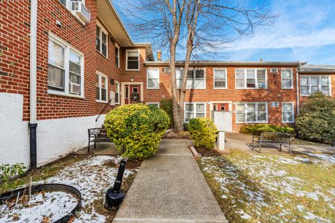 Photo of 485 Armstrong Avenue #C4, Staten Island, NY 10308 (MLS # 2406951)
