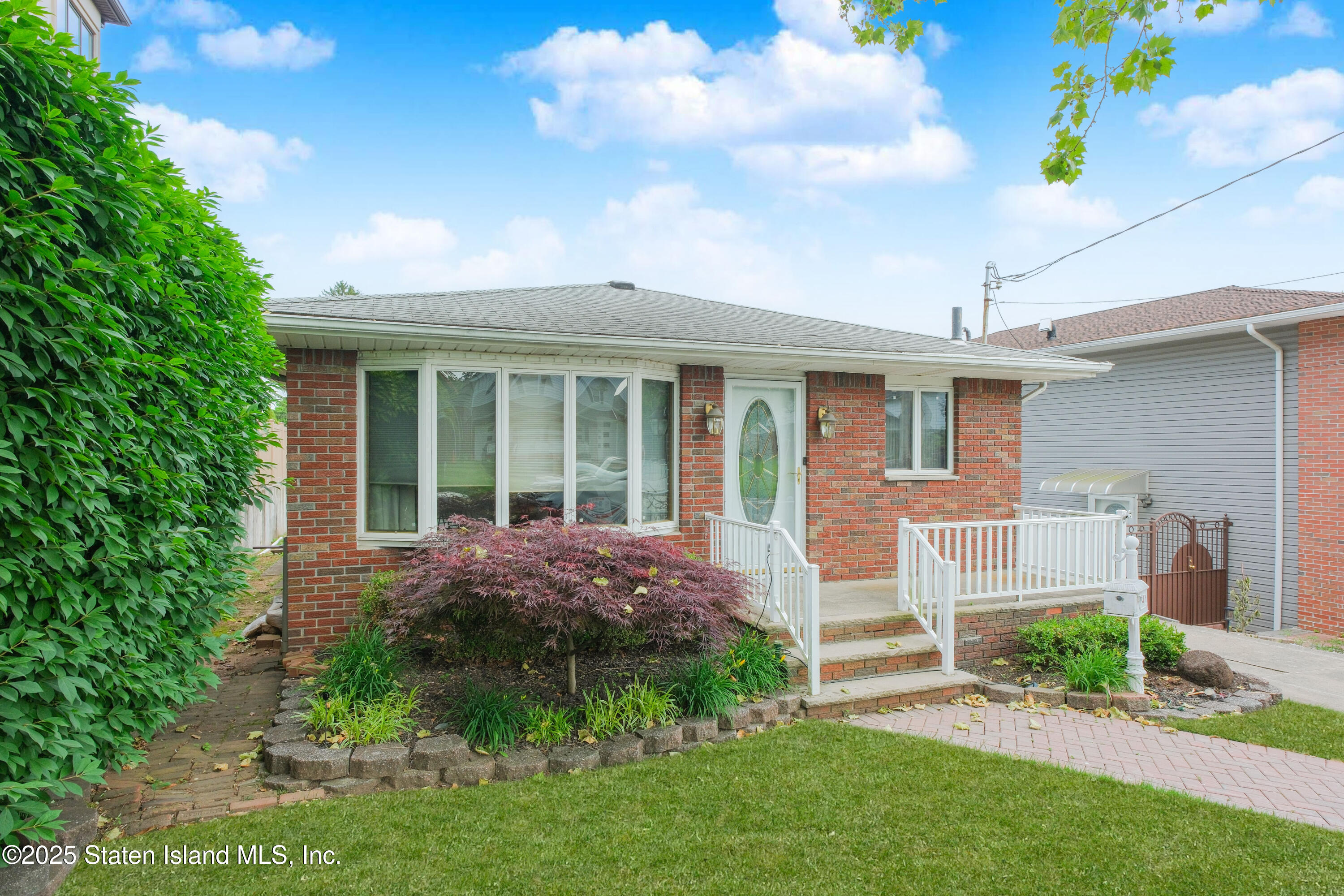 33 Hunter Street, Staten Island, New York image 5