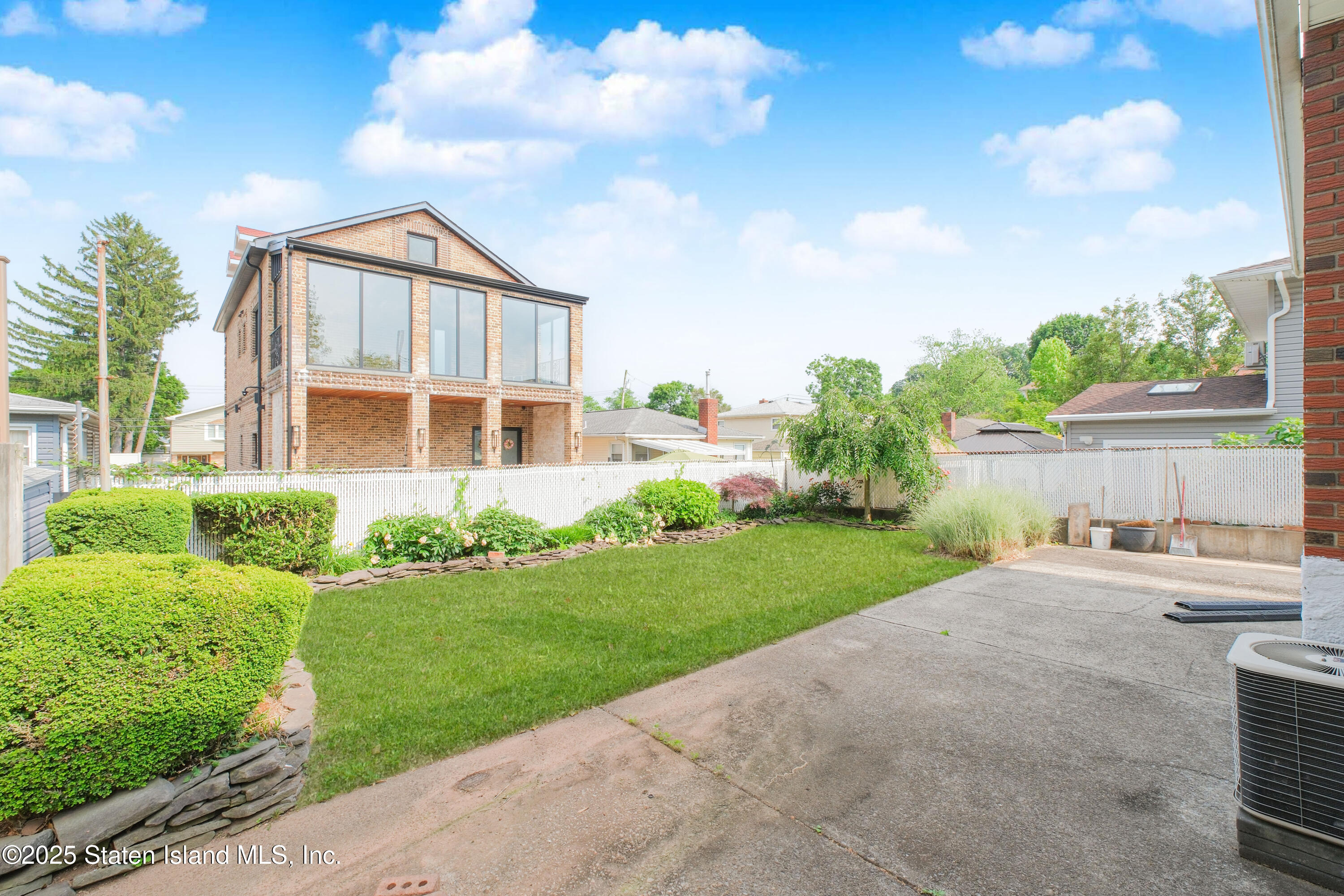 33 Hunter Street, Staten Island, New York image 15