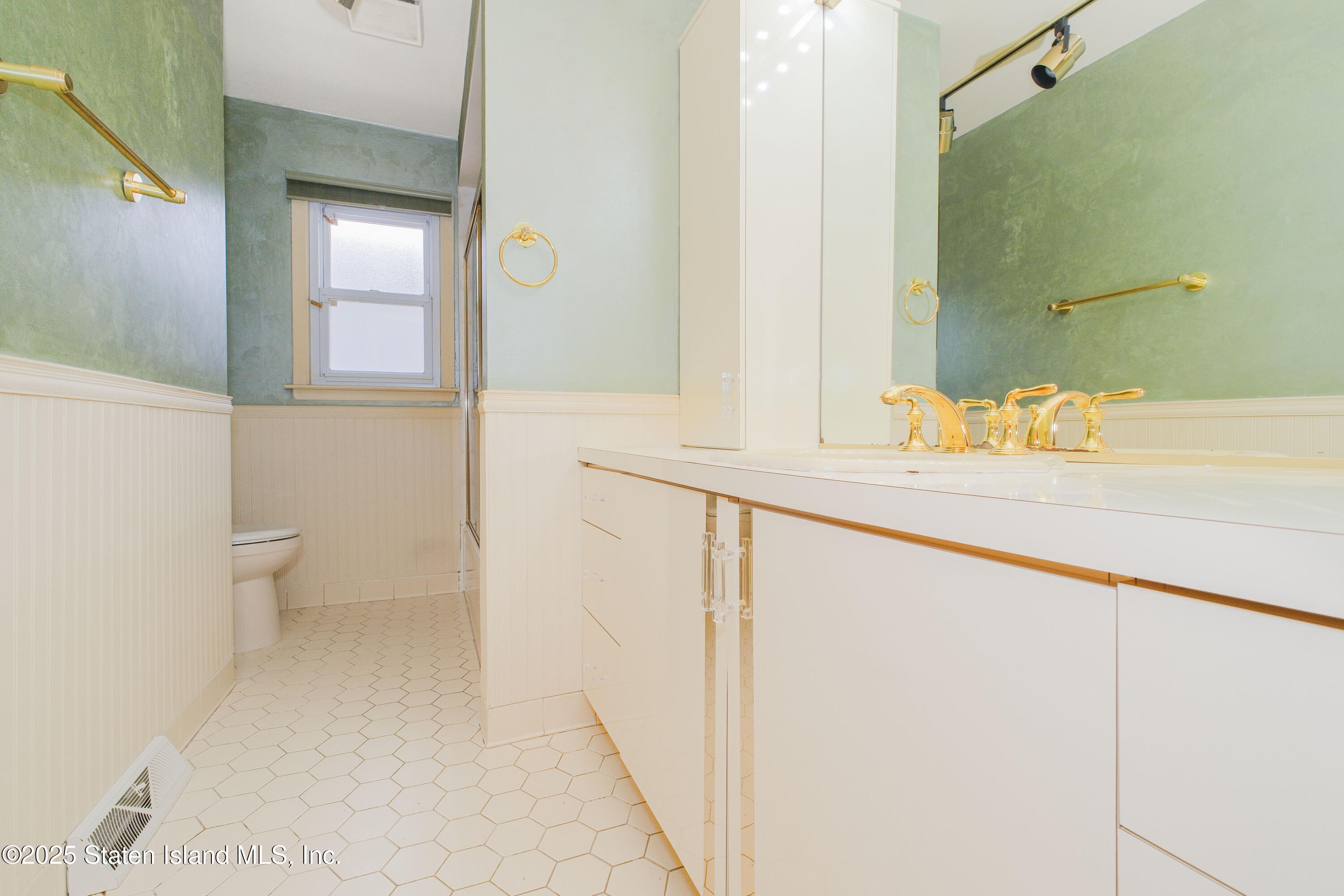 33 Hunter Street, Staten Island, New York image 25