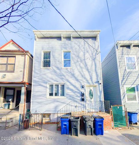 Photo of 61 Gordon Street, Staten Island, NY 10304 (MLS # 2600462)