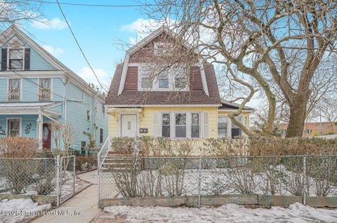 Photo of 116 Crescent Avenue, Staten Island, NY 10301 (MLS # 2500812)
