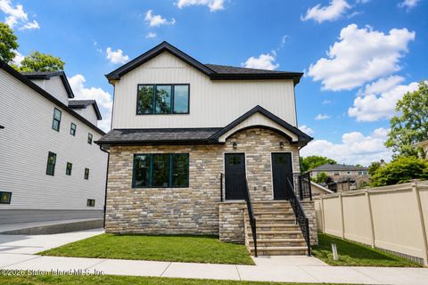 Photo of 23 Inez Street, Staten Island, NY 10309 (MLS # 2603904)