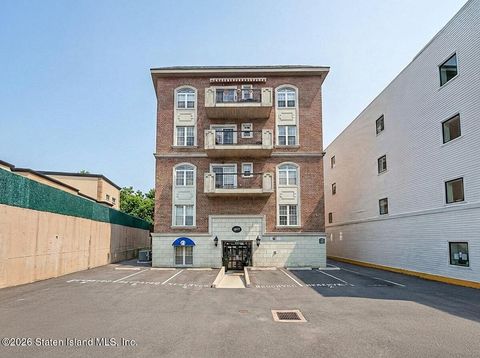 Photo of 3871 Amboy Road #201, Staten Island, NY 10308 (MLS # 2601184)