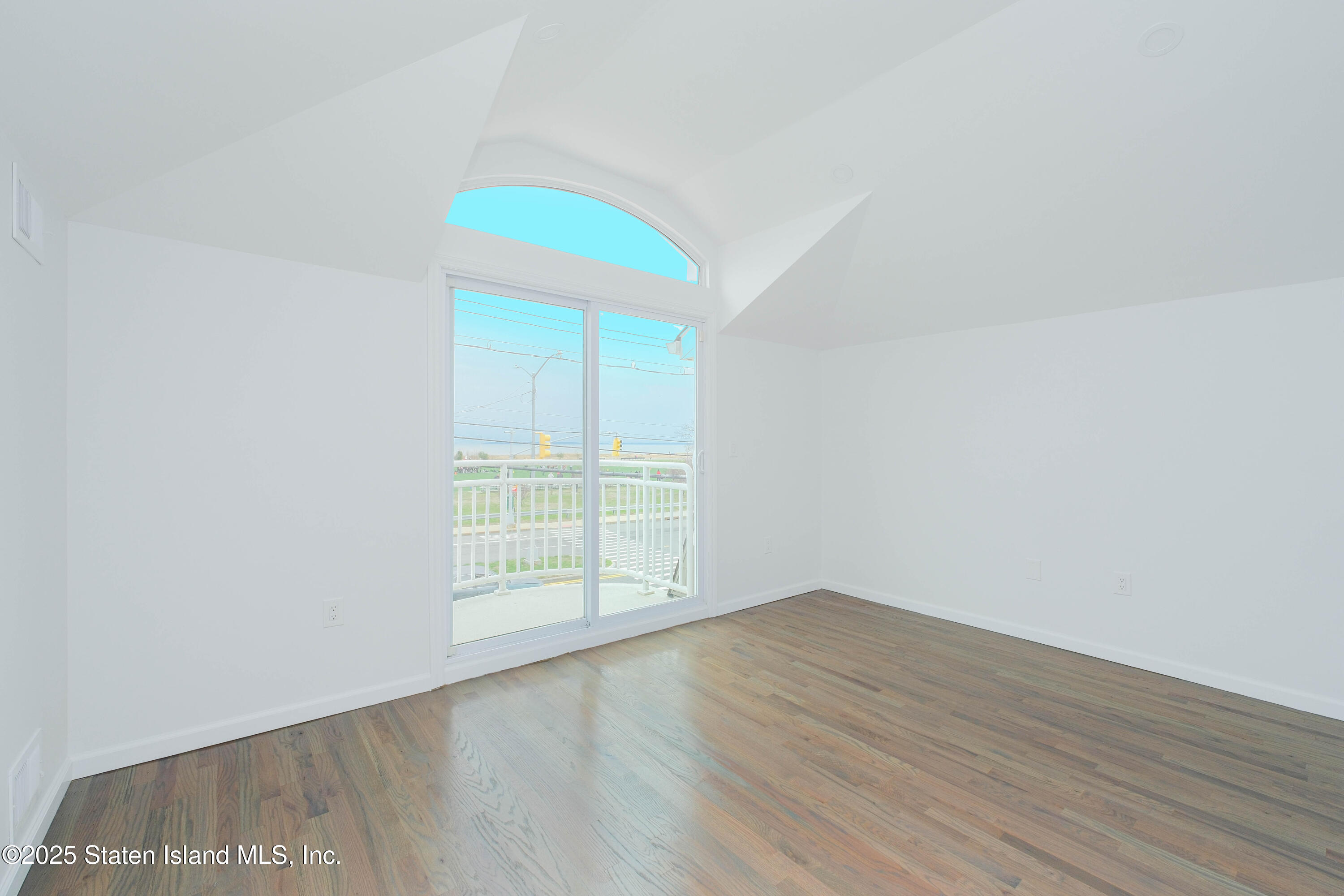 797 Father Capodanno Boulevard, Staten Island, New York image 17