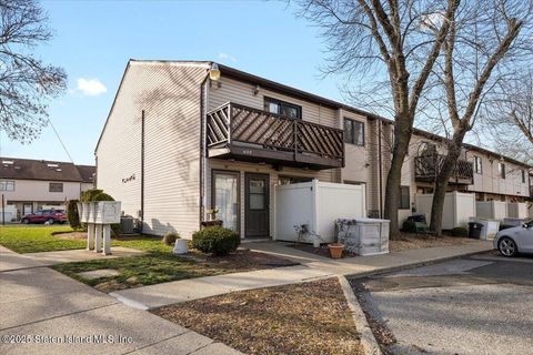 Photo of 4189 Amboy Road #1b, Staten Island, NY 10308 (MLS # 2507002)