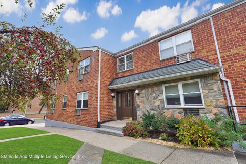 Photo of 36 Bay Terrace #2b, Staten Island, NY 10306 (MLS # 1165251)