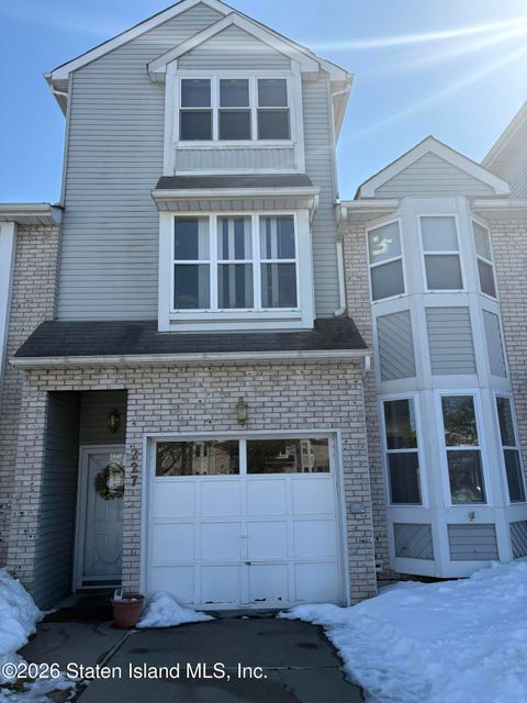 Photo of 227 Rosedale Avenue, Staten Island, NY 10312 (MLS # 2601002)