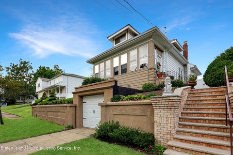 Photo of 59 Pleasant Plains Avenue, Staten Island, NY 10309 (MLS # 1163609)