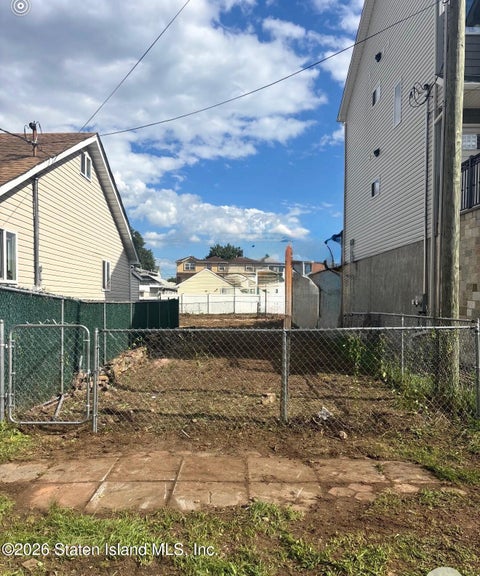 Vacant Land For Sale - 164 Grimsby Street<br/> Richmond County, Staten Island, NY 10306