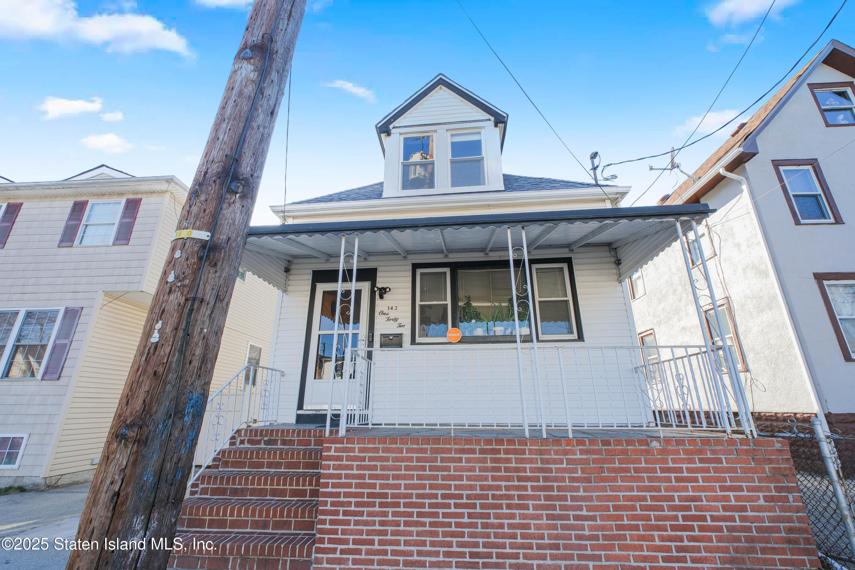 142 Dehart Avenue, Staten Island, New York image 3