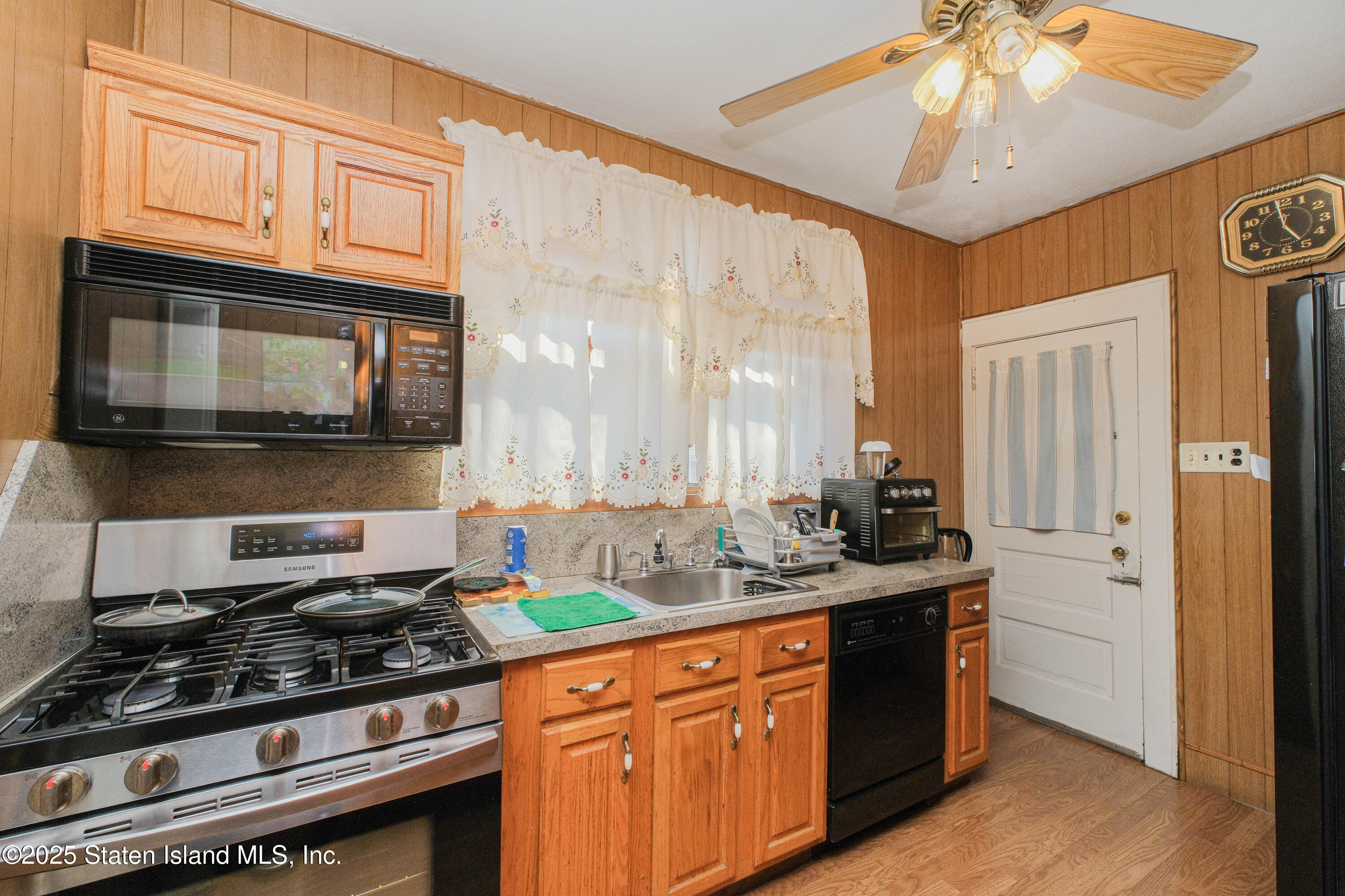 142 Dehart Avenue, Staten Island, New York image 15